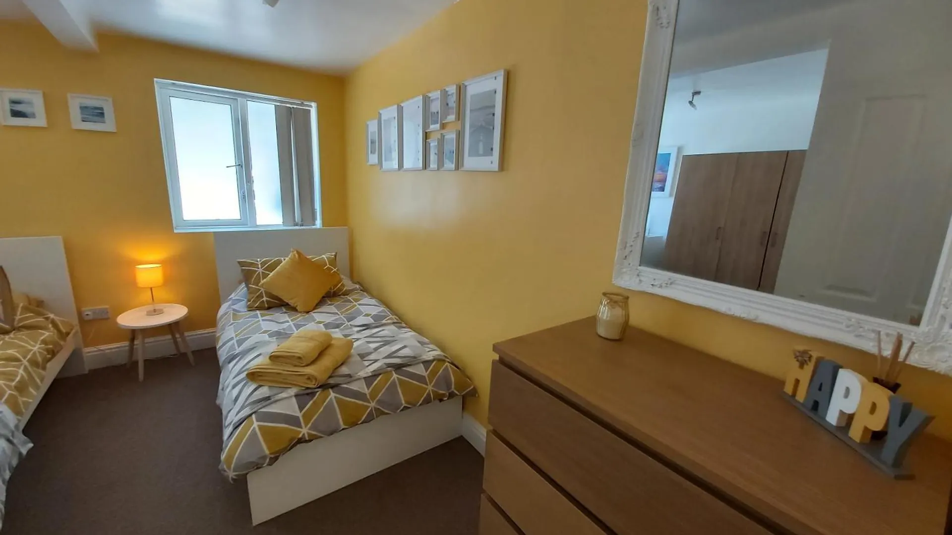 Beautiful Two Bedroom Ground Floor Apartment Swansea 0*,  United Kingdom