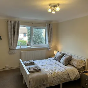  Homestay 35 Southerndown Avenue